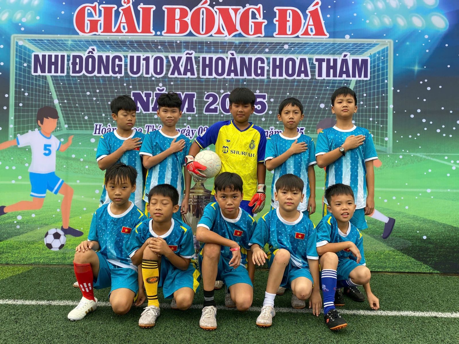 <a href='https://tieuhocthcshungdao.hungyen.edu.vn/tin-tuc/giai-bong-da-u10-xa-hoang-hoa-tham.html'>GIẢI BÓNG ĐÁ U10 XÃ HOÀNG HOA THÁM.</a>